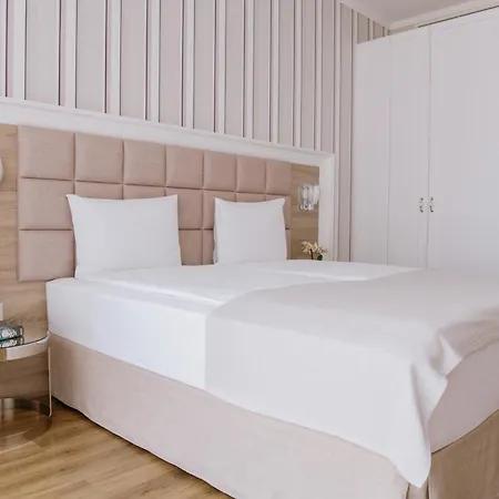 Impresamente Art Hotel 4*